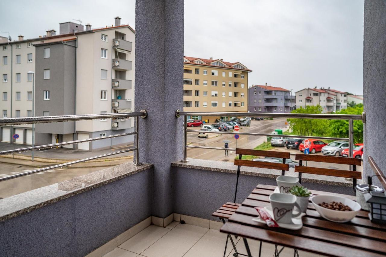 Apartment With A Parking Space - 21369 *