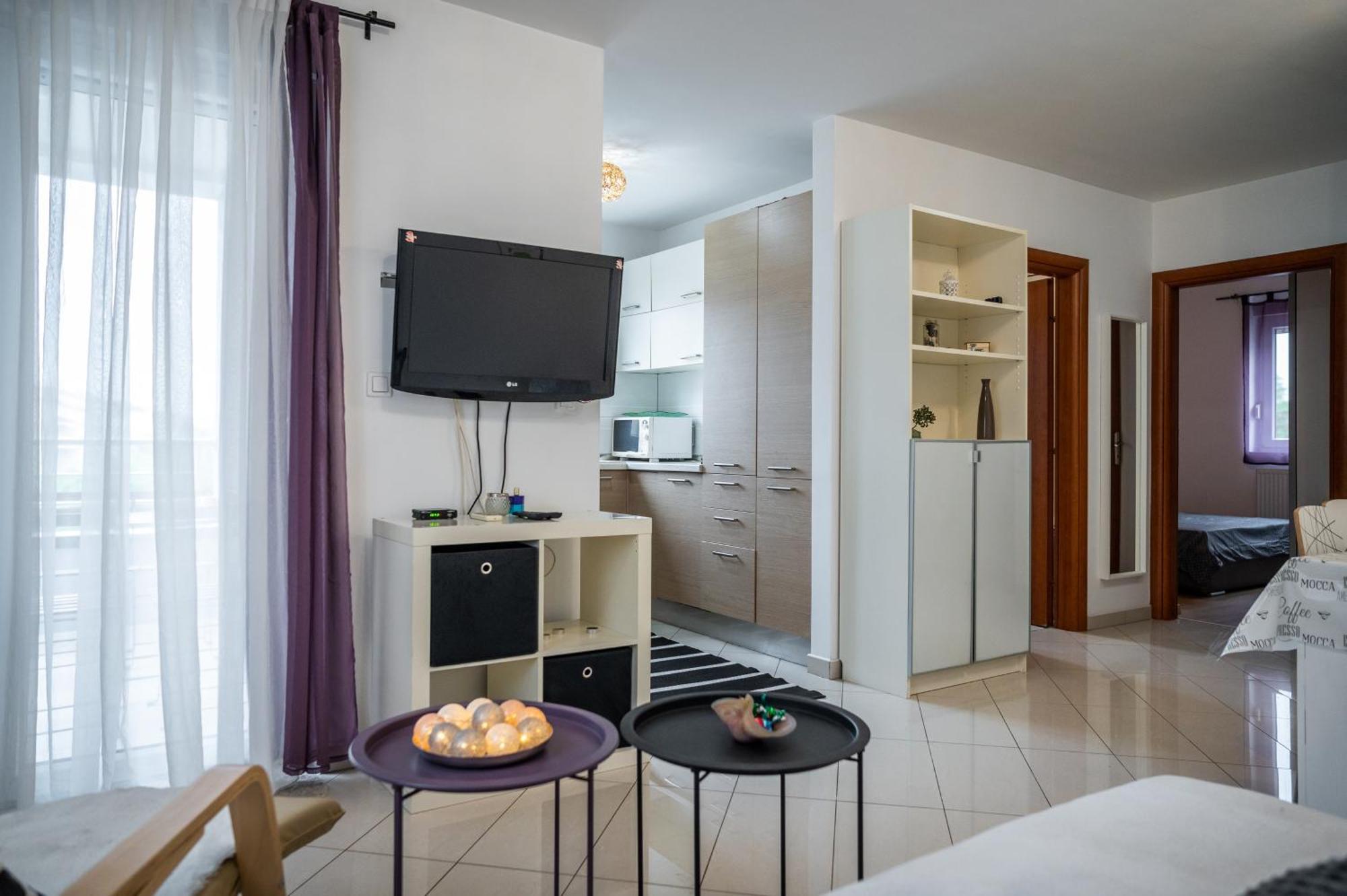 With A Parking Space - 21369 Apartment Pula