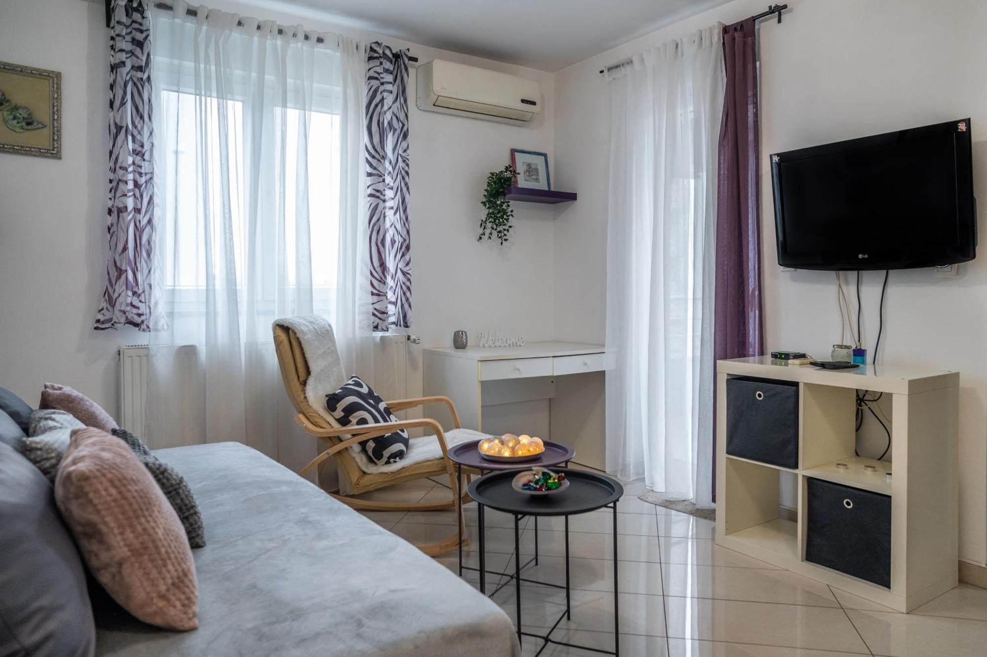 Apartment With A Parking Space - 21369 *