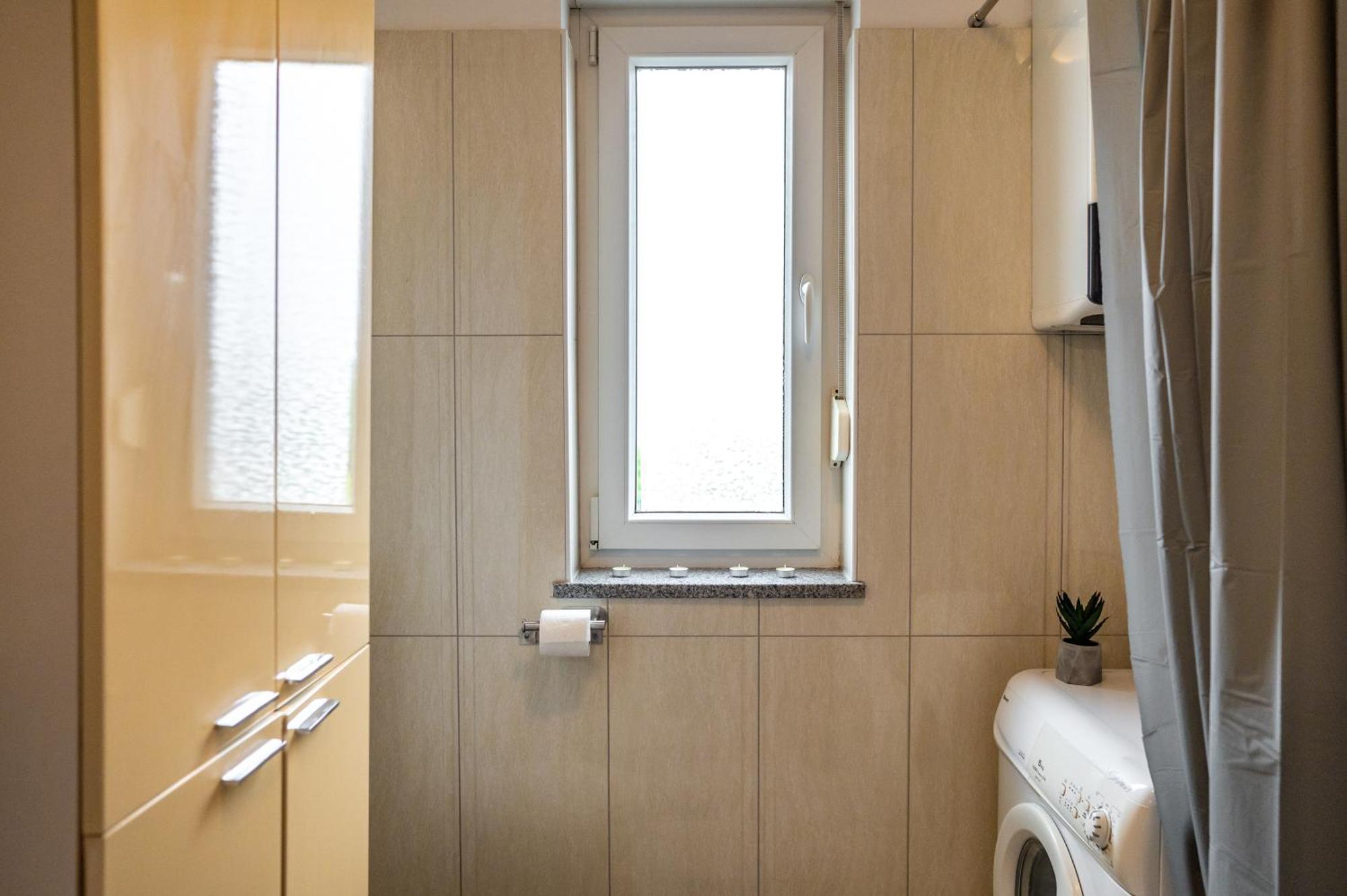 With A Parking Space - 21369 Apartman Pula